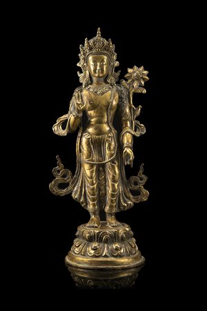 Scultura in bronzo dorato raffigurante Tara stanteTibet, secolo XIX(h. 32...