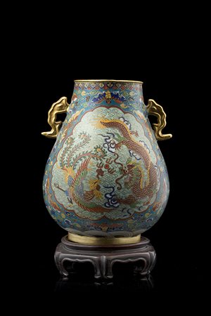 Vaso biansato in metallo cloisonné decorato con drago e fenice su fondo...