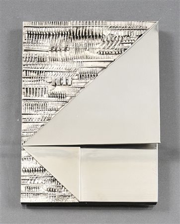 Arnaldo Pomodoro Senza titolo, 1974;Acciaio e bronzo argentato, 25 x 17,5 cm,...