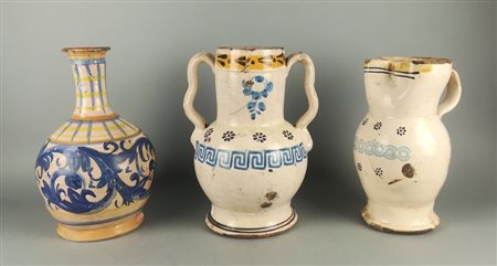 CERAMICA Lotto composto da un un vaso a bottiglia (Mis. Alt. cm. 30 ca.), un...