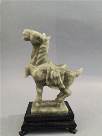 SCULTURA ORIENTALE "Cavallo" Pietra saponaria Cina XX sec cm 16