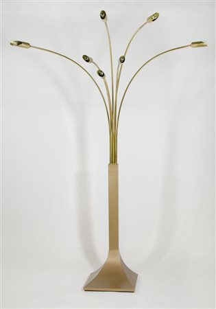 Lampada a stelo in ottone a 7 braccia. H. cm. 20..