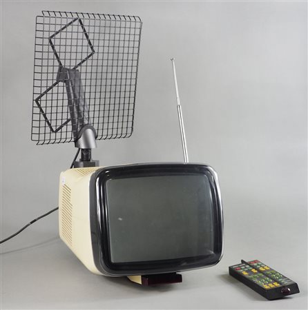Brionvega: televisore crema modello Algol TVC 11 monitor, con telecomando.