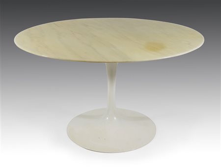 Knoll: tavolo rotondo con base in metallo laccato bianco e piano in marmo...