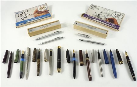 Lotto di varie penne.