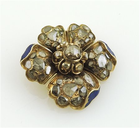 Pendente in oro giallo a forma di fiore con diamanti taglio rosa e smalti...