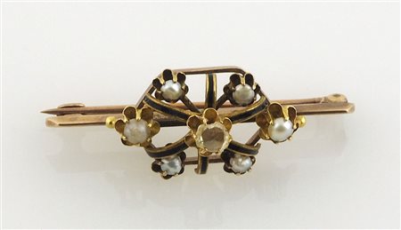 Antica spilla in oro giallo e rosso, smalti blu, perline keshi e diamante...