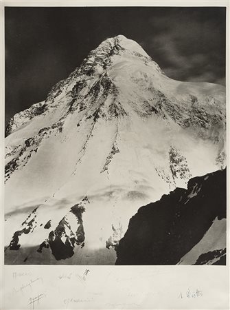 Vittorio Sella (1859 - 1943)Il k2 con gli autografi degli alpinisti della...
