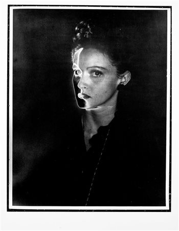 Erwin Blumenfeld (1897 - 1969)Solarized portrait New York, 1947...