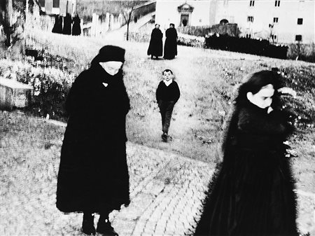 Mario Giacomelli (1925 - 2000)Scanno Boy 1957Stampa fotografica alla gelatina...