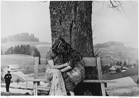 Salvatore Mancini (Itri 1947)Il bacio 1974Stampa fotografica vintage alla...