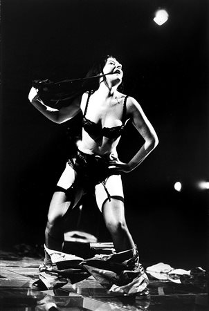 Marina Abramovic (1946)Delusional 1994Stampa fotografica vintage alla...