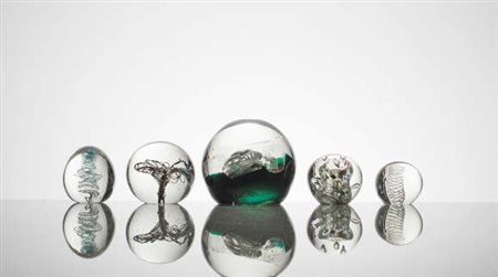 MANIFATTURA MURANESE Lotto composto da n. 5 fermacarte in vetrosommerso con...