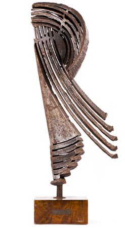 SIMON BENETTON (1933-2016)Etica, 1974Scultura in ferro poggiante su base in...