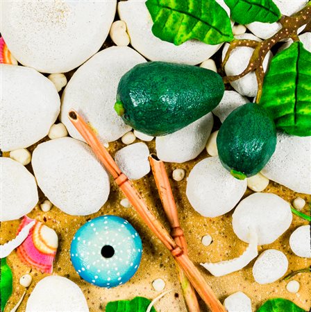 PIERO GILARDI (1942)Aguacate sulla spiaggiaPoliuretano espansocm 30x30Firma e...