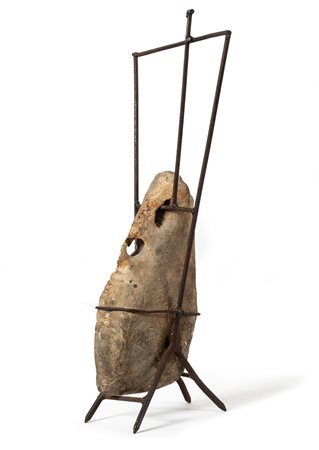 Giò Pomodoro (1930-2002) Scultura, 1952 ferro e pietra, altezza cm 50,5...