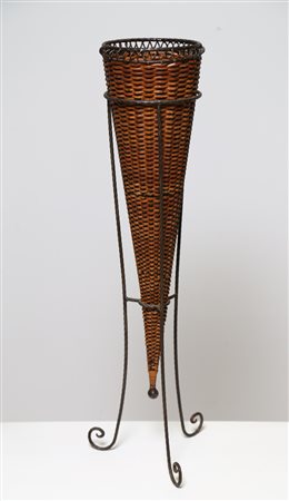 MANIFATTURA ITALIANA Portafiori. ferro e vimini. Cm 27,00 x 95,00 x 27,00....