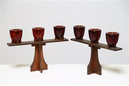 ANONIMO Coppia di candelabri. Bronzo e vetro. Cm 40,00 x 28,50 x 11,00....