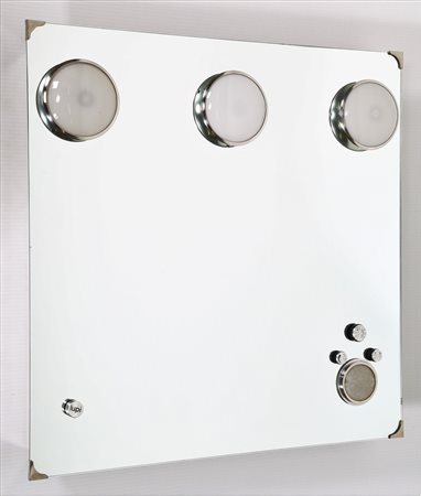 MANIFATTURA ITALIANA Specchio con luci e radio . Metallo e specchio. Cm 75,00...