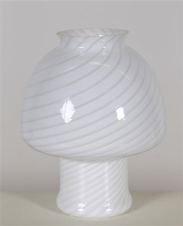 VENINI Lampada da tavolo. Vetro. Cm 27,00 x 36,00 x 27,00. Vetro, anni 70....