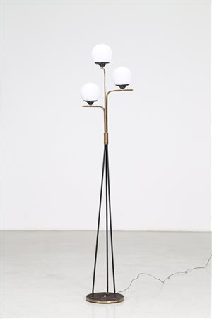 STILNOVO Alla maniera di. Lampada da terra. Ottone e ferro laccato. Cm 27,00...