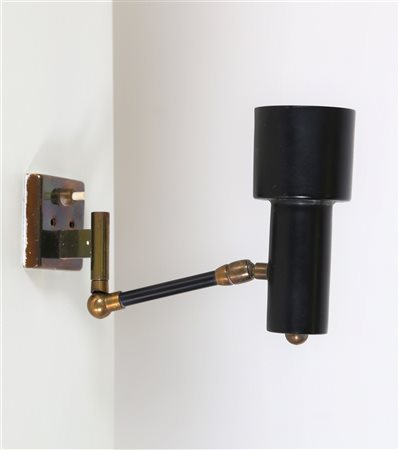 STILNOVO Applique. Metallo laccato e ottone. Cm 8,00 x 18,00 x 23,00. Metallo...