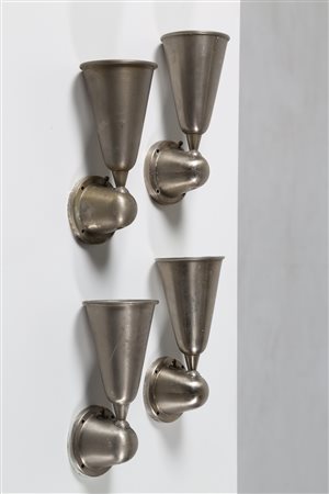 GRECO ILLUMINAZIONE Quattro faretti da muro . Acciaio cromato. Cm 9,00 x...