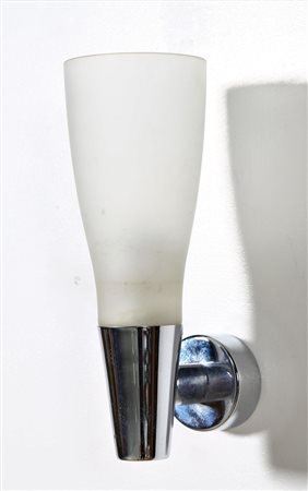 CHIESA PIETRO (1892 - 1948) Lampada da parete. Ottone e vetro. Cm 10,50 x...