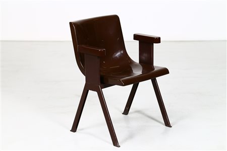 SOTTSASS ETTORE (1917 - 2007) Sedia mod. Synthesis. Legno e plastica. Cm...