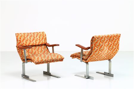 OFFREDI GIOVANNI (n. 1927) Coppia di poltrone mod. Onda. Metallo laccato,...