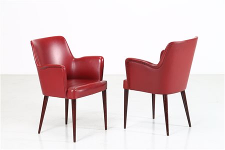 BORSANI OSVALDO (1911 - 1985) Coppia poltroncine mod. P35. Skai e legno. Cm...