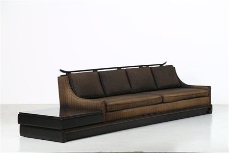 NORMAN FOX MACGREGOR Divano californiano. Legno, tessuto e marmo. Cm 353,00 x...