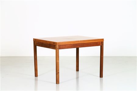 MICHELUCCI GIOVANNI (1891 - 1990) Tavolo allungabile. Legno di noce. Cm...