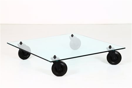 AULENTI GAE (1927 - 2012) Tavolo. Metallo laccato, vetro. Cm 118,00 x 25,00 x...