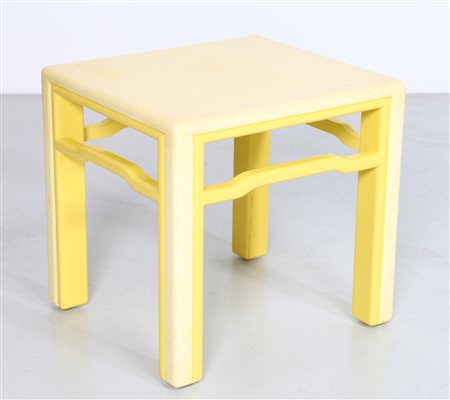 TOMMI PARZINGER Tavolino. Legno laccato. Cm 51,00 x 48,50 x 46,00. Legno...