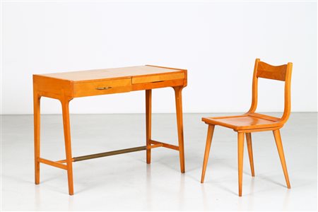 MANIFATTURA ITALIANA Toeletta con sedia. Legno di faggio. Cm 99,00 x 75,00 x...