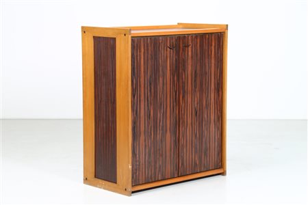 MANIFATTURA ITALIANA Credenza. Legno di palissandro. Cm 100,50 x 126,00 x...