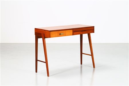 MANIFATTURA ITALIANA Toeletta. legno di mogano e vetro. Cm 103,00 x 78,00 x...