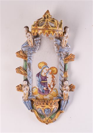 MANIFATTURA ITALIANA DEL XVIII SECOLO Acquasantiera in terracotta smaltata e...