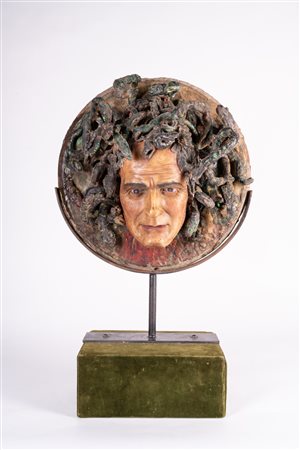 MANIFATTURA DEL XIX SECOLO Volto di Medusa. Terracotta e Cera. . 19th CENTURY...