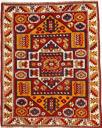 CIANAKKALE Tappeto, area Pergamo. . Cm 131,00 x 165,00. Il quadro presenta un...