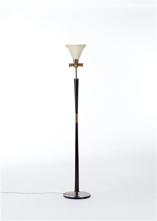 Stilnovo Lampada da terra. Milano, anni '40. Base in marmo nero venato, fusto...