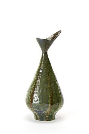 Vasetto in ceramica smaltata a colaggio nei toni del verde e del marrone....