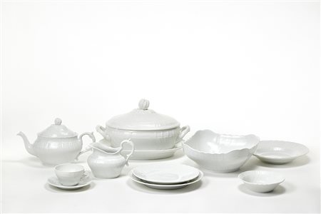 Richard - Ginori Servizio da tavola in ceramica bianca composto da una...