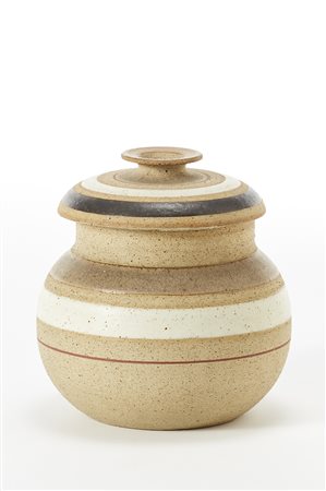 Bruno Gambone (Vietri Sul Mare 1936)Contenitore con coperchio in grés...