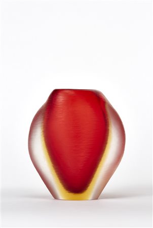 Manifattura di Murano Vaso in vetro soffiato sommerso incolore giallo e rosso...
