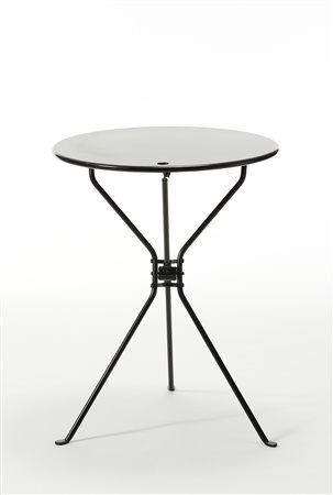 Achille Castiglioni (Milano 1918 - 2002)Tavolino pieghevole modello "Cumano"....
