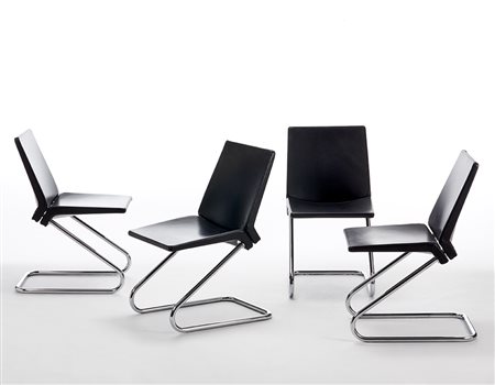 * Set di quattro sedie con struttura in tubolare cromato e seduta e schienale...