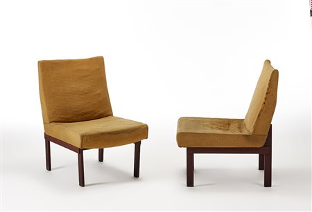 Coppia di poltroncine con struttura in teak massello, seduta e schinale...