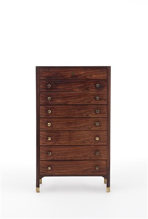 Cassettiera a otto cassetti in legno impiallacciato e lastronato di...
